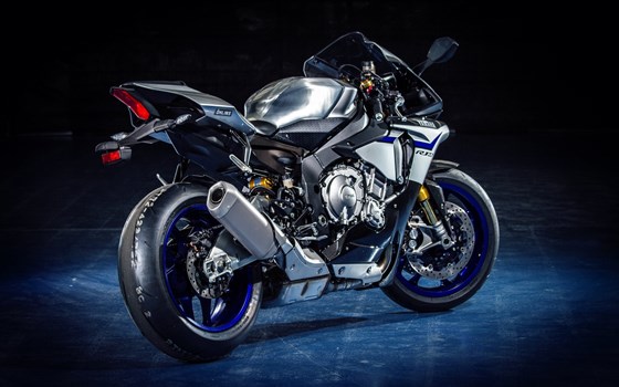 Umgebautes Motorrad Yamaha R1 von Motorland Motorrad GmbH - Bild 4 Umgebautes Motorrad Yamaha R1 von Motorland Motorrad GmbH - Bild 4