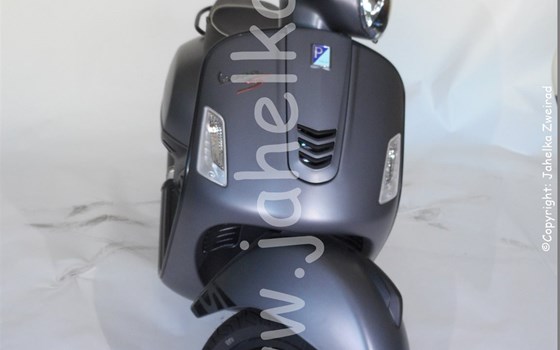 Umgebautes Motorrad Vespa GTS 300 i.e. Super Sport von Jahelka Zweirad GmbH - Bild 7 Umgebautes Motorrad Vespa GTS 300 i.e. Super Sport von Jahelka Zweirad GmbH - Bild 7