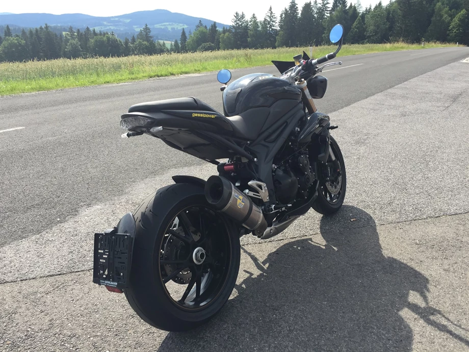 Umbgebautes Motorrad Triumph Speed Triple 1050 Bild 2: Umbgebautes Motorrad Triumph Speed Triple 1050