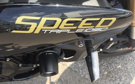 Umgebautes Motorrad Triumph Speed Triple 1050 von Gesslbauer GmbH - Bild 4 Umgebautes Motorrad Triumph Speed Triple 1050 von Gesslbauer GmbH - Bild 4