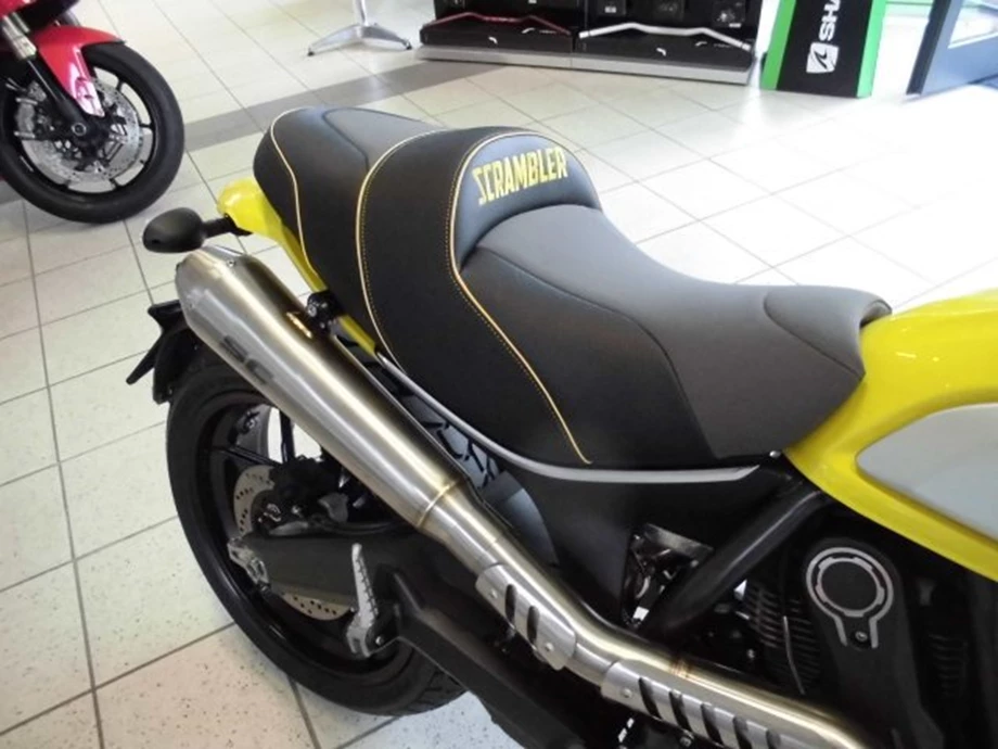 Umbgebautes Motorrad Ducati Scrambler Icon Bild 2: Umbgebautes Motorrad Ducati Scrambler Icon