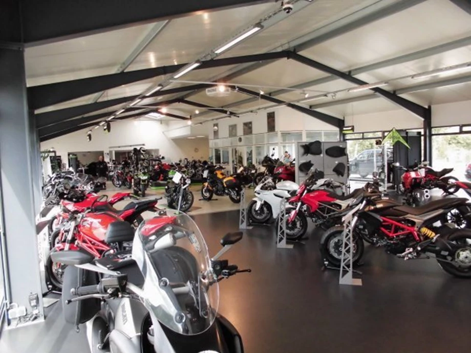 Umbgebautes Motorrad Ducati Scrambler Icon Bild 5: Umbgebautes Motorrad Ducati Scrambler Icon