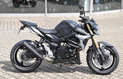 Suzuki GSR 750 Custom Bike