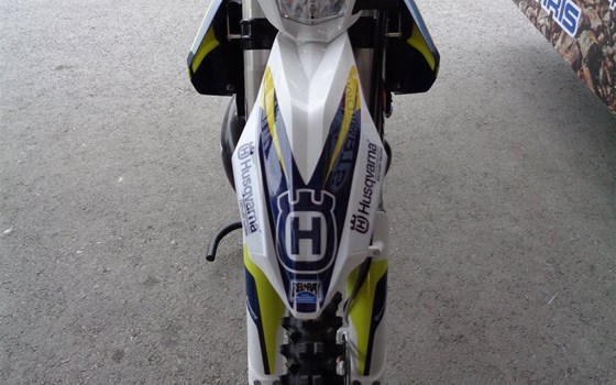 Umgebautes Motorrad Husqvarna TE 250 von MB Motoparts - Bild 6 Umgebautes Motorrad Husqvarna TE 250 von MB Motoparts - Bild 6