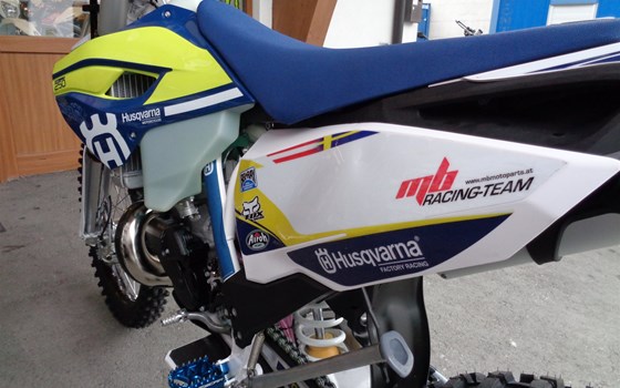 Umgebautes Motorrad Husqvarna TE 250 von MB Motoparts - Bild 9 Umgebautes Motorrad Husqvarna TE 250 von MB Motoparts - Bild 9