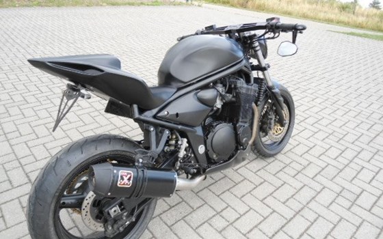 Umgebautes Motorrad Suzuki Bandit 1200 von Uhlmann Motorräder GmbH - Bild 2 Umgebautes Motorrad Suzuki Bandit 1200 von Uhlmann Motorräder GmbH - Bild 2
