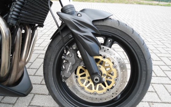 Umgebautes Motorrad Suzuki Bandit 1200 von Uhlmann Motorräder GmbH - Bild 7 Umgebautes Motorrad Suzuki Bandit 1200 von Uhlmann Motorräder GmbH - Bild 7