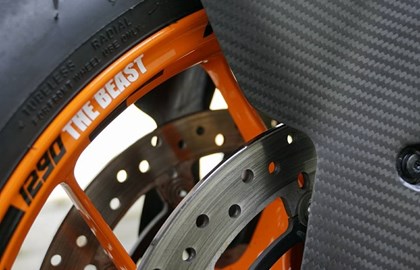 KTM 1290 Super Duke R Custom Bike KTM 1290 Super Duke R Custom Bike