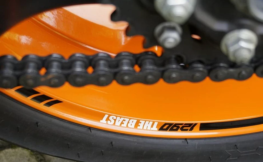 Umbgebautes Motorrad KTM 1290 Super Duke R Bild 8: Umbgebautes Motorrad KTM 1290 Super Duke R