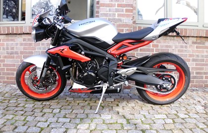 Triumph Street Triple RX Custom Bike Triumph Street Triple RX Custom Bike