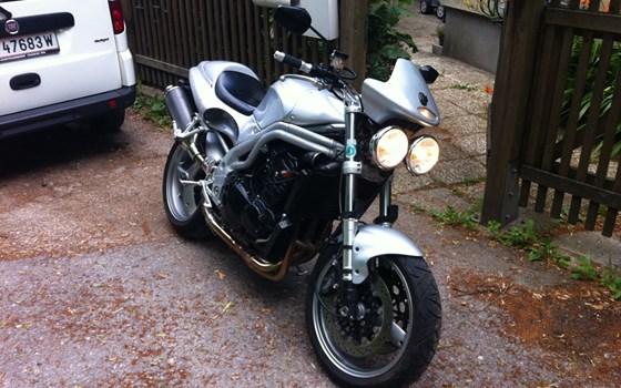 Umgebautes Motorrad Triumph Daytona T 595 von TheDreamer - Bild 1 Umgebautes Motorrad Triumph Daytona T 595 von TheDreamer - Bild 1
