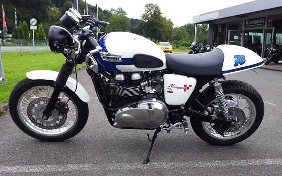 Umgebautes Motorrad Triumph Thruxton von Motorradhaus Löhmer GmbH - Bild 2 Umgebautes Motorrad Triumph Thruxton von Motorradhaus Löhmer GmbH - Bild 2