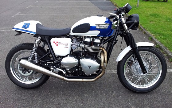 Umgebautes Motorrad Triumph Thruxton von Motorradhaus Löhmer GmbH - Bild 3 Umgebautes Motorrad Triumph Thruxton von Motorradhaus Löhmer GmbH - Bild 3