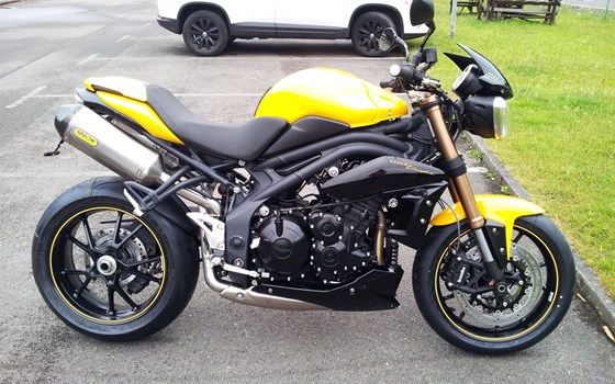 Umgebautes Motorrad Triumph Speed Triple 1050 von Motorradhaus Löhmer GmbH - Bild 3 Umgebautes Motorrad Triumph Speed Triple 1050 von Motorradhaus Löhmer GmbH - Bild 3