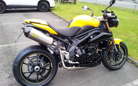Umgebautes Motorrad Triumph Speed Triple 1050 von Motorradhaus Löhmer GmbH - Bild 6 Umgebautes Motorrad Triumph Speed Triple 1050 von Motorradhaus Löhmer GmbH - Bild 6