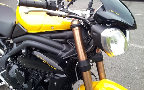 Umgebautes Motorrad Triumph Speed Triple 1050 von Motorradhaus Löhmer GmbH - Bild 7 Umgebautes Motorrad Triumph Speed Triple 1050 von Motorradhaus Löhmer GmbH - Bild 7