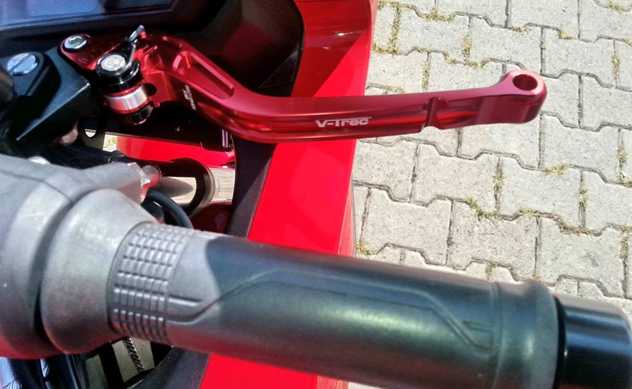 Umbgebautes Motorrad Honda VFR 800 F Bild 13: Umbgebautes Motorrad Honda VFR 800 F
