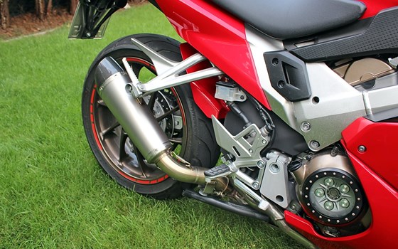 Umgebautes Motorrad Honda VFR 800 F von Auto-und Motorradhaus Bürstadt GmbH - Bild 5