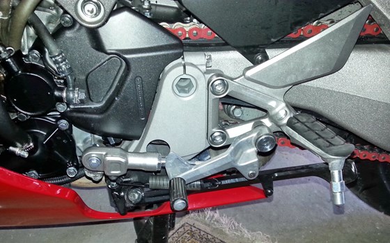 Umgebautes Motorrad Honda VFR 800 F von Auto-und Motorradhaus Bürstadt GmbH - Bild 6