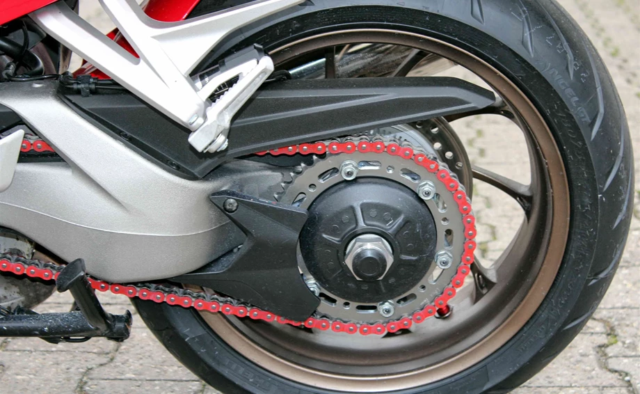 Umbgebautes Motorrad Honda VFR 800 F Bild 7: Umbgebautes Motorrad Honda VFR 800 F