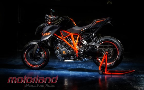 Umgebautes Motorrad KTM 990 Super Duke von Motorland Motorrad GmbH - Bild 1 Umgebautes Motorrad KTM 990 Super Duke von Motorland Motorrad GmbH - Bild 1