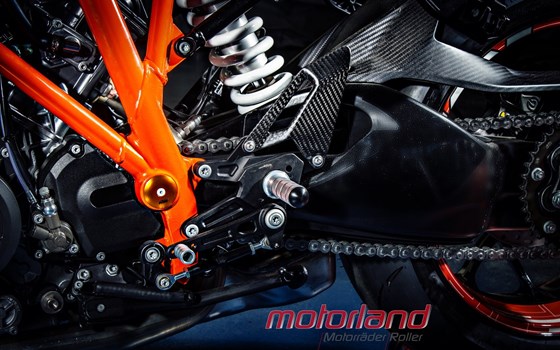 Umgebautes Motorrad KTM 990 Super Duke von Motorland Motorrad GmbH - Bild 8 Umgebautes Motorrad KTM 990 Super Duke von Motorland Motorrad GmbH - Bild 8