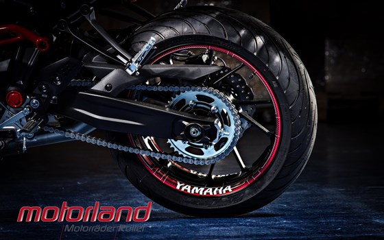 Umgebautes Motorrad Yamaha MT-07 von Motorland Motorrad GmbH - Bild 5 Umgebautes Motorrad Yamaha MT-07 von Motorland Motorrad GmbH - Bild 5