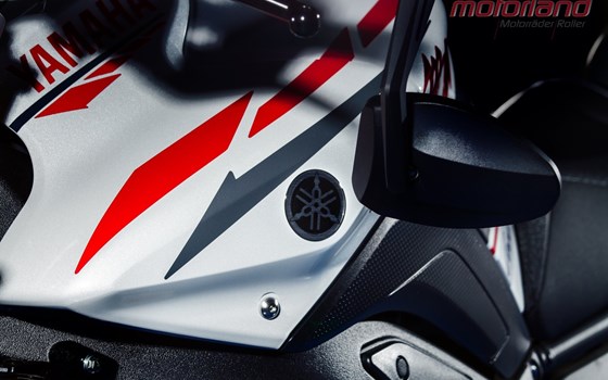 Umgebautes Motorrad Yamaha FZ-8N von Motorland Motorrad GmbH - Bild 7 Umgebautes Motorrad Yamaha FZ-8N von Motorland Motorrad GmbH - Bild 7