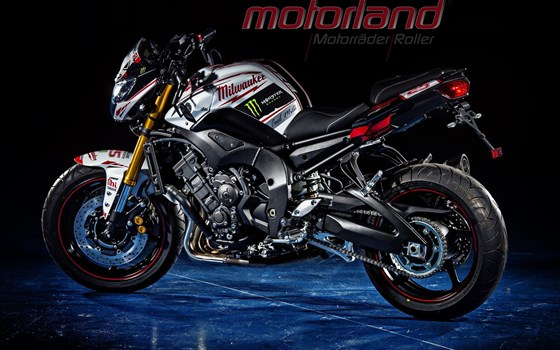 Umgebautes Motorrad Yamaha FZ-8N von Motorland Motorrad GmbH - Bild 9 Umgebautes Motorrad Yamaha FZ-8N von Motorland Motorrad GmbH - Bild 9