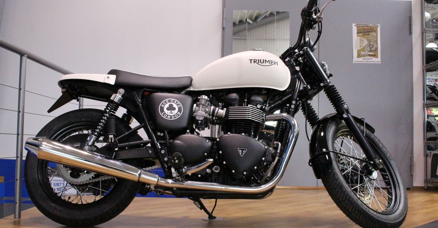 Umbgebautes Motorrad Triumph Bonneville Spirit