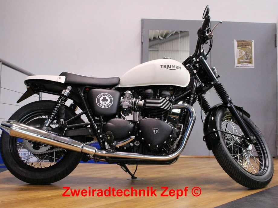 Umbgebautes Motorrad Triumph Bonneville Spirit Bild 2: Umbgebautes Motorrad Triumph Bonneville Spirit