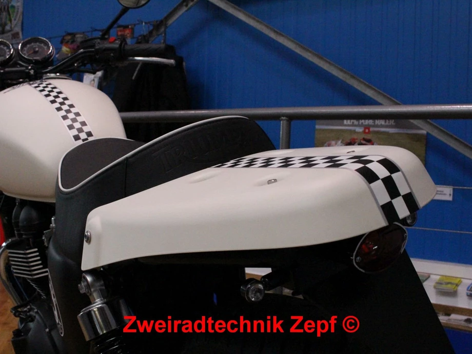 Umbgebautes Motorrad Triumph Bonneville Spirit Bild 6: Umbgebautes Motorrad Triumph Bonneville Spirit