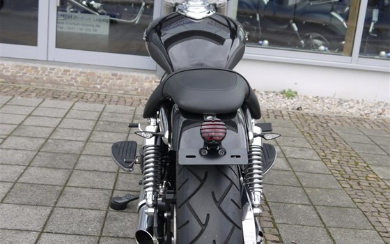 Umgebautes Motorrad Triumph America von Klingenberger Kehl GbR - Bild 5 Umgebautes Motorrad Triumph America von Klingenberger Kehl GbR - Bild 5