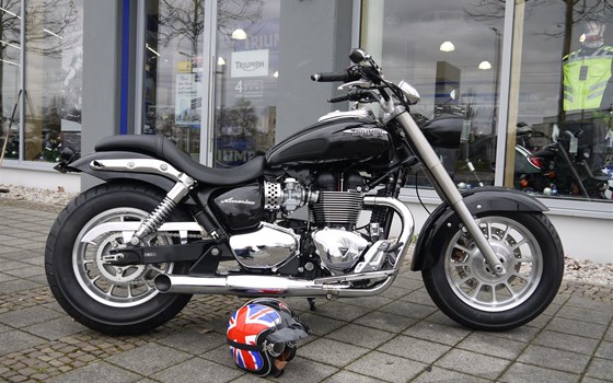 Umgebautes Motorrad Triumph America von Klingenberger Kehl GbR - Bild 6 Umgebautes Motorrad Triumph America von Klingenberger Kehl GbR - Bild 6