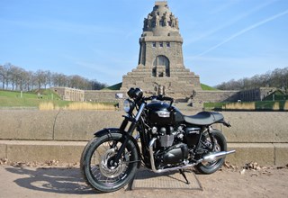Triumph Bonneville T100 Black