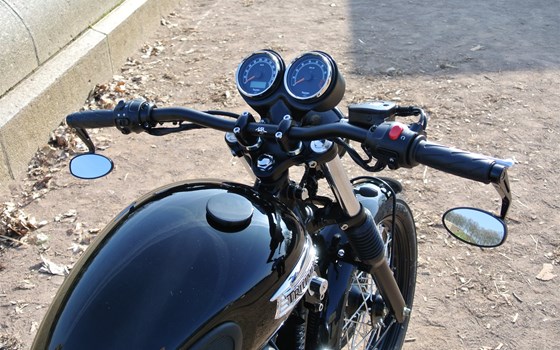 Umgebautes Motorrad Triumph Bonneville T100 Black von Klingenberger Kehl GbR - Bild 4 Umgebautes Motorrad Triumph Bonneville T100 Black von Klingenberger Kehl GbR - Bild 4