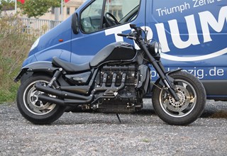 Triumph Rocket III Roadster