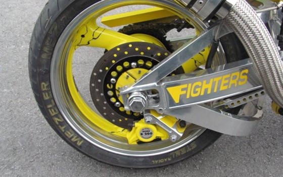 Umgebautes Motorrad Yamaha YZF 750 R von Kraft Johanna - Bild 3 Umgebautes Motorrad Yamaha YZF 750 R von Kraft Johanna - Bild 3