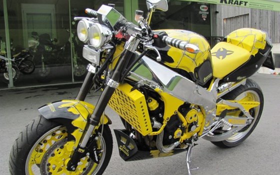 Umgebautes Motorrad Yamaha YZF 750 R von Kraft Johanna - Bild 9 Umgebautes Motorrad Yamaha YZF 750 R von Kraft Johanna - Bild 9