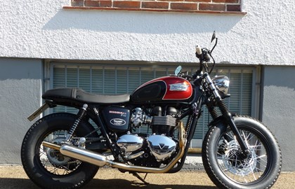 Triumph Bonneville T100 Custom Bike