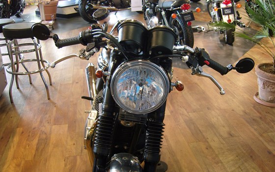 Umgebautes Motorrad Triumph Bonneville von SBF TRIUMPH Bikes & Parts GmbH & Co.KG - Bild 2 Umgebautes Motorrad Triumph Bonneville von SBF TRIUMPH Bikes & Parts GmbH & Co.KG - Bild 2