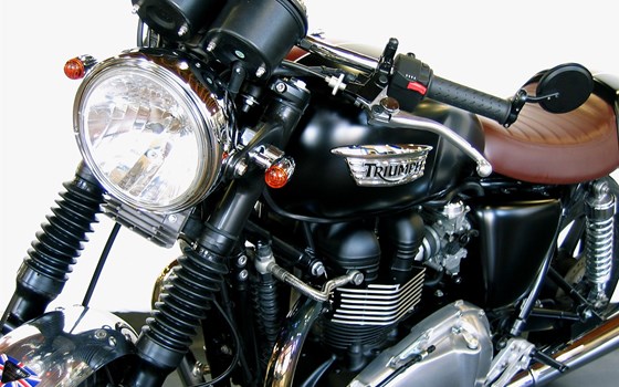 Umgebautes Motorrad Triumph Bonneville von SBF TRIUMPH Bikes & Parts GmbH & Co.KG - Bild 6 Umgebautes Motorrad Triumph Bonneville von SBF TRIUMPH Bikes & Parts GmbH & Co.KG - Bild 6