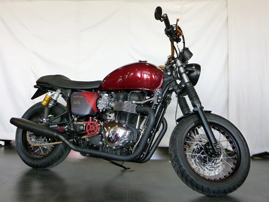 Umbgebautes Motorrad Triumph Bonneville T100 Bild 2: Umbgebautes Motorrad Triumph Bonneville T100