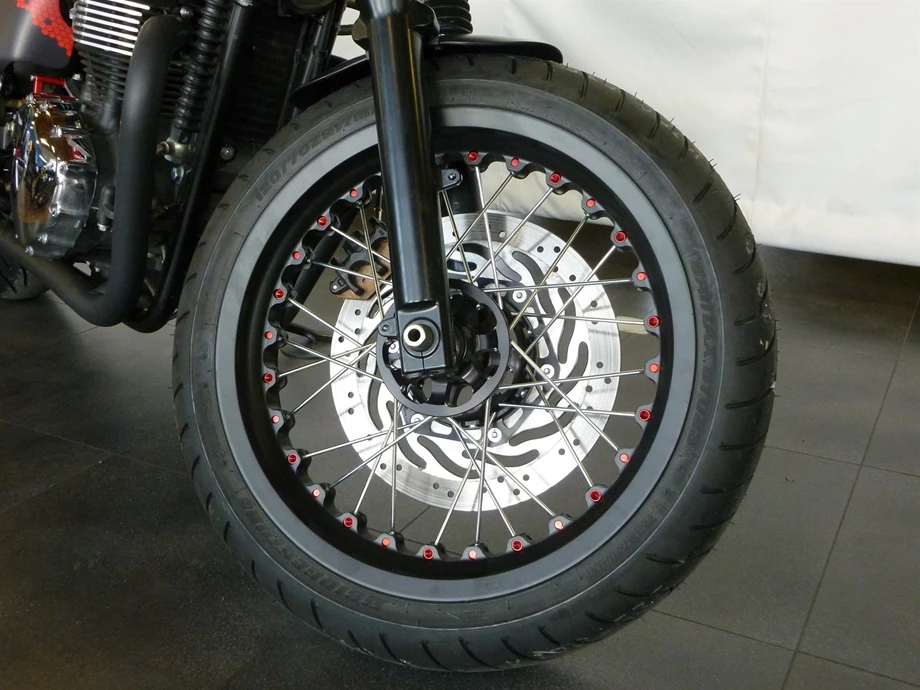 Umbgebautes Motorrad Triumph Bonneville T100 Bild 3: Umbgebautes Motorrad Triumph Bonneville T100
