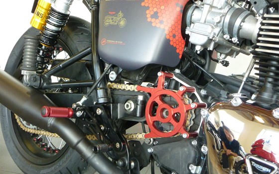 Umgebautes Motorrad Triumph Bonneville T100 von SBF TRIUMPH Bikes & Parts GmbH & Co.KG - Bild 4 Umgebautes Motorrad Triumph Bonneville T100 von SBF TRIUMPH Bikes & Parts GmbH & Co.KG - Bild 4