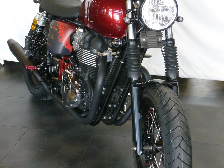 Umbgebautes Motorrad Triumph Bonneville T100 Bild 8: Umbgebautes Motorrad Triumph Bonneville T100