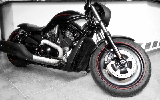 Umgebautes Motorrad Harley-Davidson V-Rod Night Rod VRSCD von Motorrad Kreiselmeyer GmbH - Bild 1 Umgebautes Motorrad Harley-Davidson V-Rod Night Rod VRSCD von Motorrad Kreiselmeyer GmbH - Bild 1