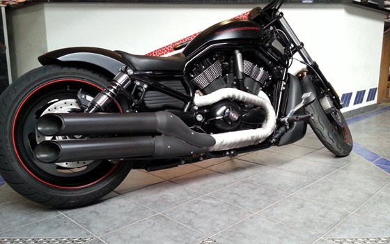 Umgebautes Motorrad Harley-Davidson V-Rod Night Rod VRSCD von Motorrad Kreiselmeyer GmbH - Bild 2 Umgebautes Motorrad Harley-Davidson V-Rod Night Rod VRSCD von Motorrad Kreiselmeyer GmbH - Bild 2