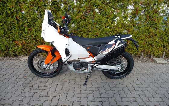 Umgebautes Motorrad KTM 690 Enduro R von Bräuer Motorradsport KG - Bild 1 Umgebautes Motorrad KTM 690 Enduro R von Bräuer Motorradsport KG - Bild 1