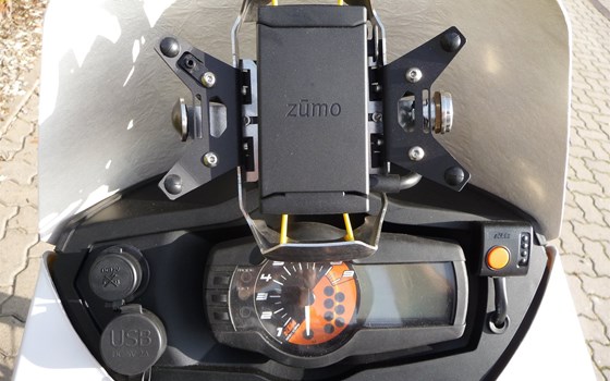 Umgebautes Motorrad KTM 690 Enduro R von Bräuer Motorradsport KG - Bild 19 Umgebautes Motorrad KTM 690 Enduro R von Bräuer Motorradsport KG - Bild 19